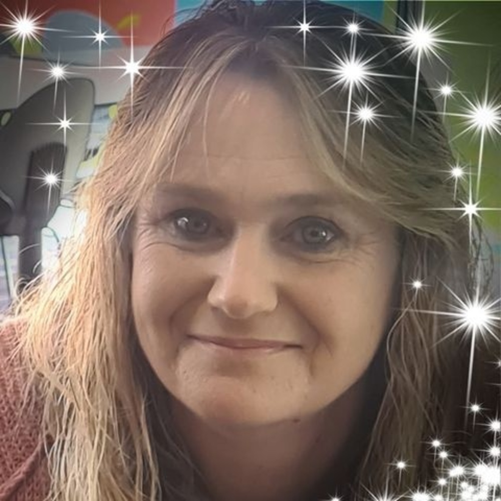Meet your Posher, Debbie